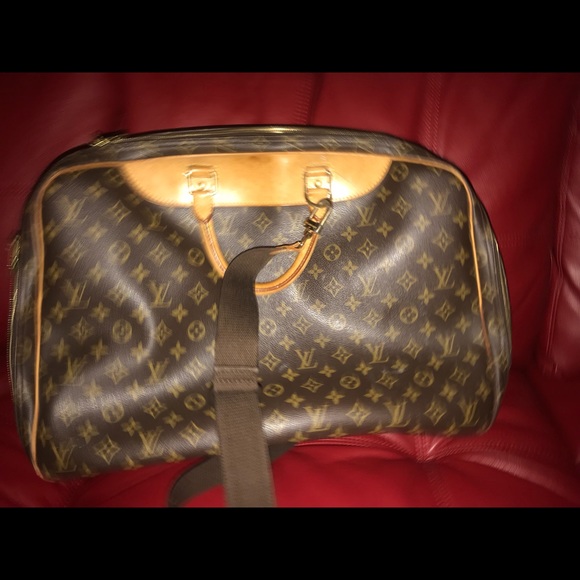 Louis Vuitton Travel Bag - Picture 2 of 8